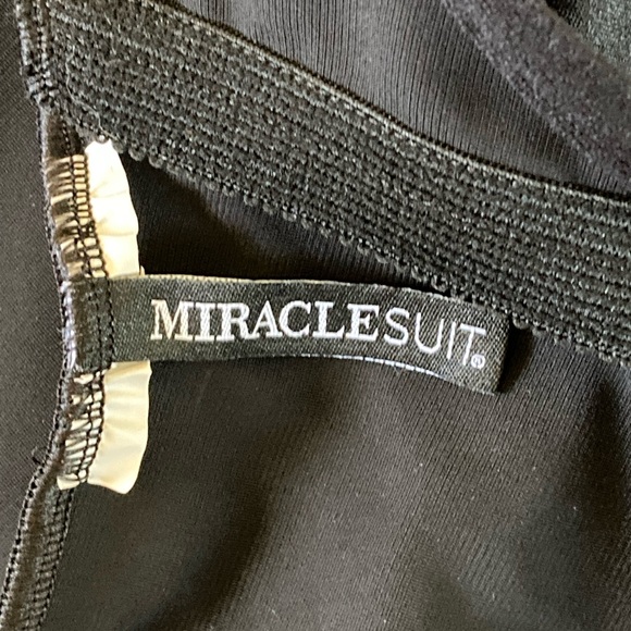 Miraclesuit Castaway Zephyr One Piece Black White Underwire Swimsuit Women's 14 - Picture 7 of 7